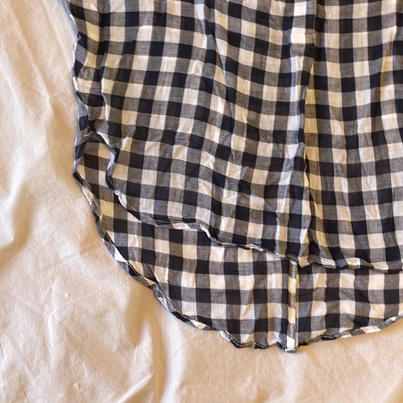EUC Ann Taylor Loft gingham blouse - Picture 4 of 4